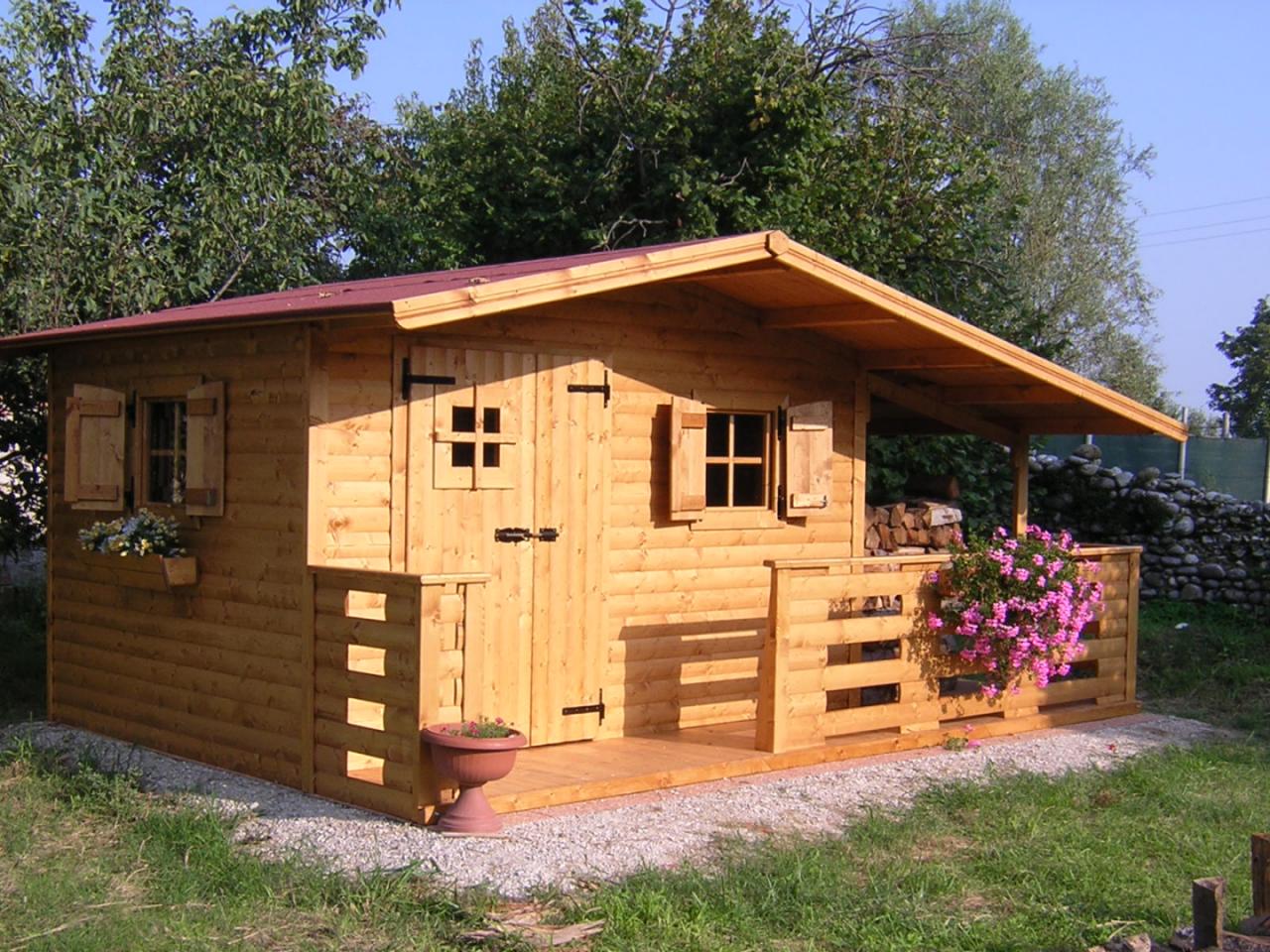 Drvena kućica u dvorištu - izrada Stolarija Andjelković