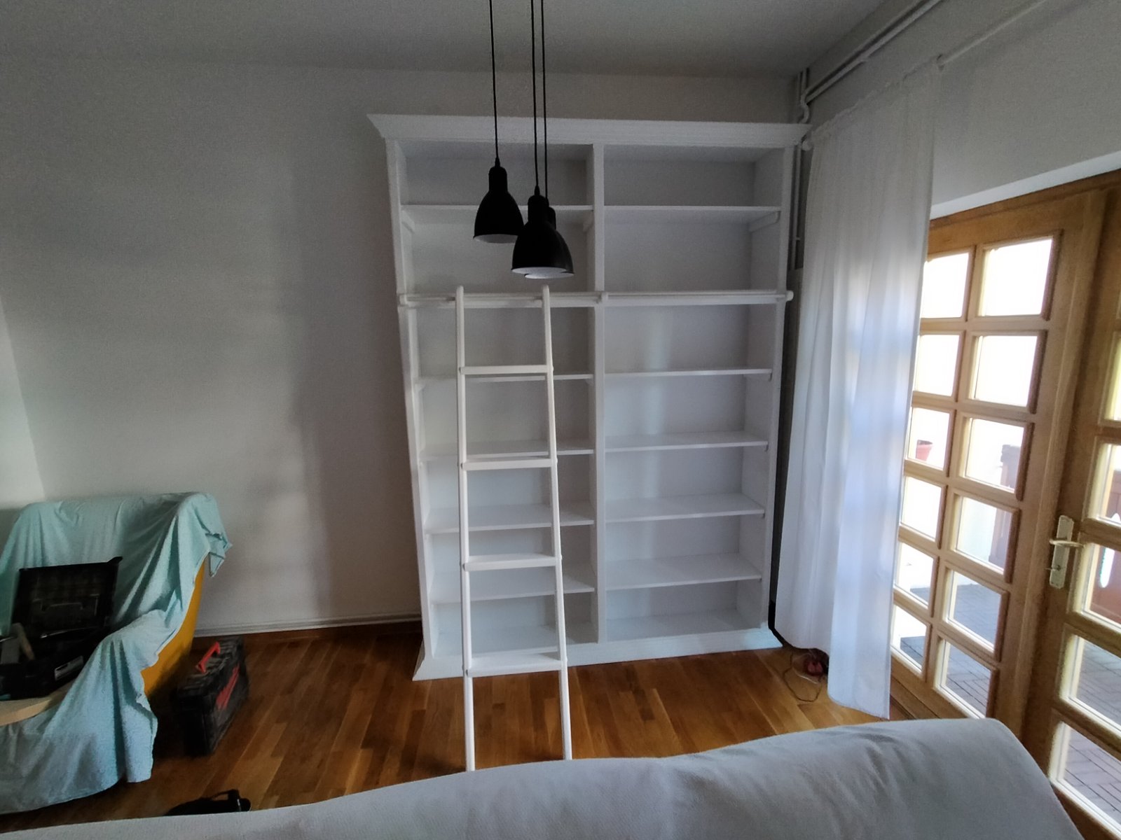 Unikatni drveni nameštaj za dnevnu sobu